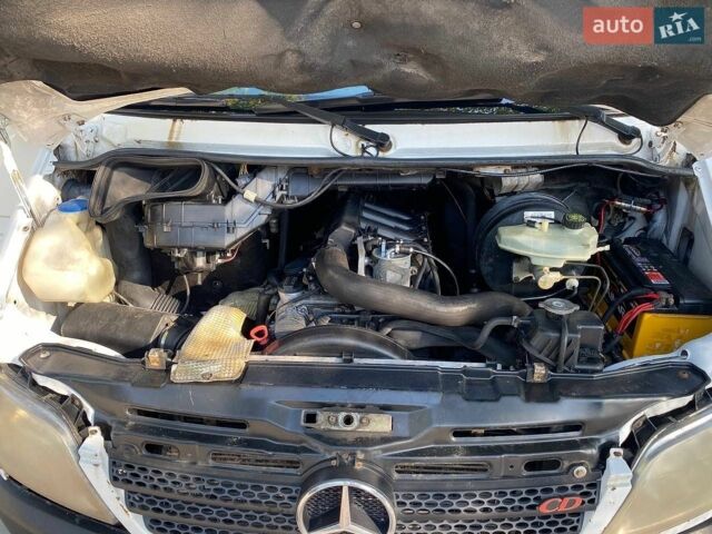 Білий Мерседес Sprinter, об'ємом двигуна 2.1 л та пробігом 750 тис. км за 6500 $, фото 8 на Automoto.ua