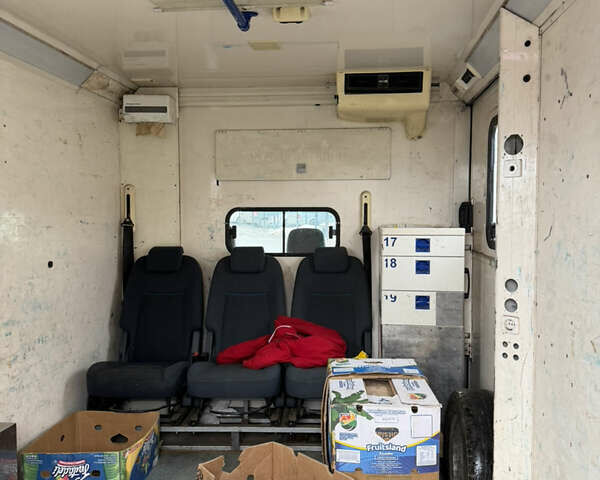 Белый Мерседес Sprinter, объемом двигателя 2.69 л и пробегом 465 тыс. км за 16999 $, фото 19 на Automoto.ua