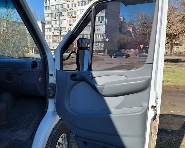 Білий Мерседес Sprinter, об'ємом двигуна 2.7 л та пробігом 494 тис. км за 9900 $, фото 23 на Automoto.ua
