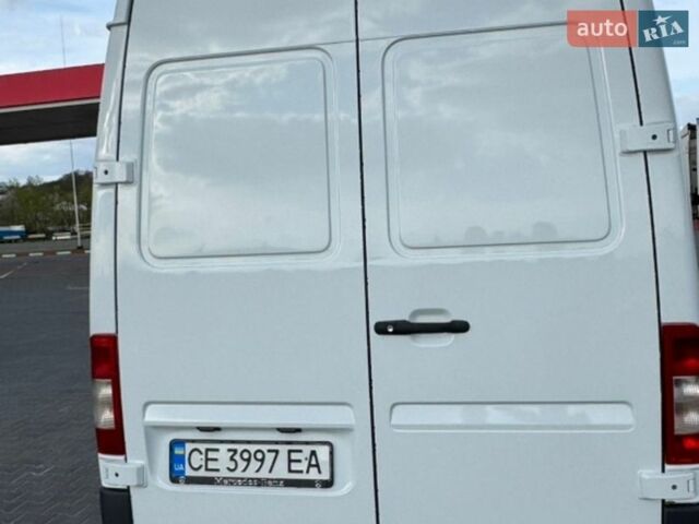 Белый Мерседес Sprinter, объемом двигателя 2.7 л и пробегом 677 тыс. км за 10500 $, фото 3 на Automoto.ua