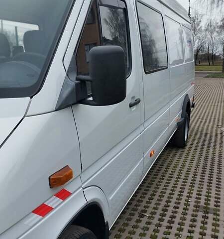 Белый Мерседес Sprinter, объемом двигателя 2.7 л и пробегом 538 тыс. км за 16999 $, фото 75 на Automoto.ua