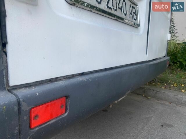 Белый Мерседес Sprinter, объемом двигателя 2.15 л и пробегом 500 тыс. км за 5900 $, фото 19 на Automoto.ua