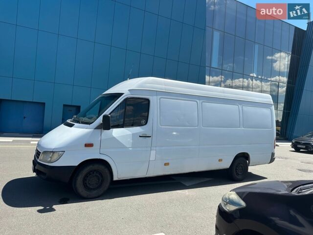 Белый Мерседес Sprinter, объемом двигателя 2.1 л и пробегом 320 тыс. км за 8000 $, фото 5 на Automoto.ua