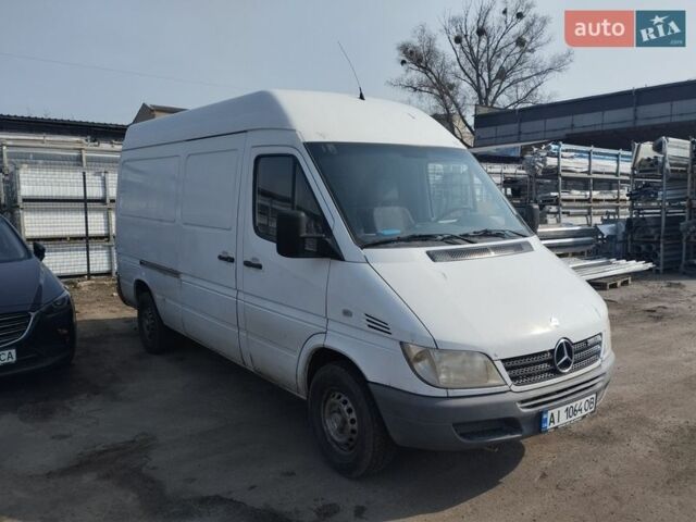 Белый Мерседес Sprinter, объемом двигателя 2.15 л и пробегом 295 тыс. км за 8500 $, фото 1 на Automoto.ua