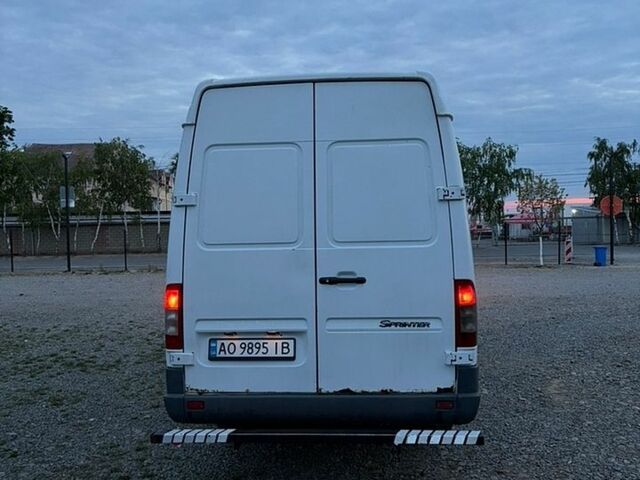 Білий Мерседес Sprinter, об'ємом двигуна 2.15 л та пробігом 340 тис. км за 10000 $, фото 5 на Automoto.ua
