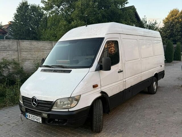 Белый Мерседес Sprinter, объемом двигателя 2.15 л и пробегом 680 тыс. км за 3999 $, фото 1 на Automoto.ua
