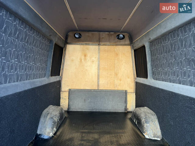 Белый Мерседес Sprinter, объемом двигателя 2.69 л и пробегом 500 тыс. км за 13800 $, фото 13 на Automoto.ua