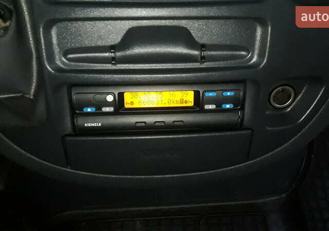 Білий Мерседес Sprinter, об'ємом двигуна 2.2 л та пробігом 660 тис. км за 8000 $, фото 13 на Automoto.ua