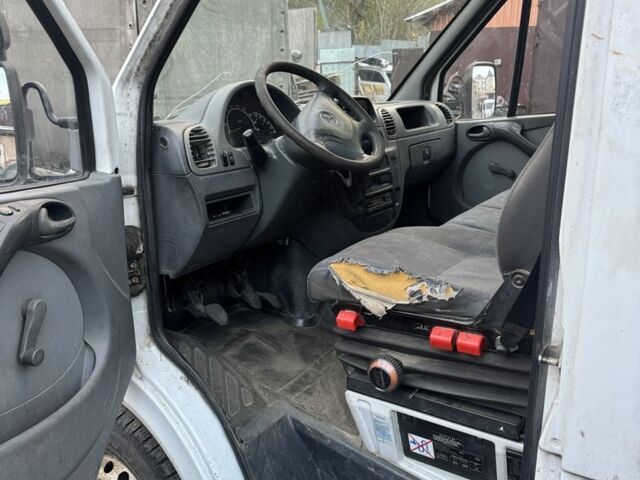 Белый Мерседес Sprinter, объемом двигателя 0 л и пробегом 450 тыс. км за 5500 $, фото 4 на Automoto.ua