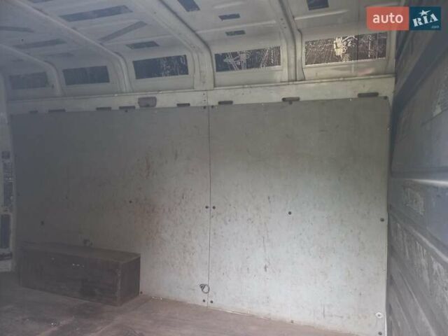 Білий Мерседес Sprinter, об'ємом двигуна 2.7 л та пробігом 400 тис. км за 10000 $, фото 6 на Automoto.ua