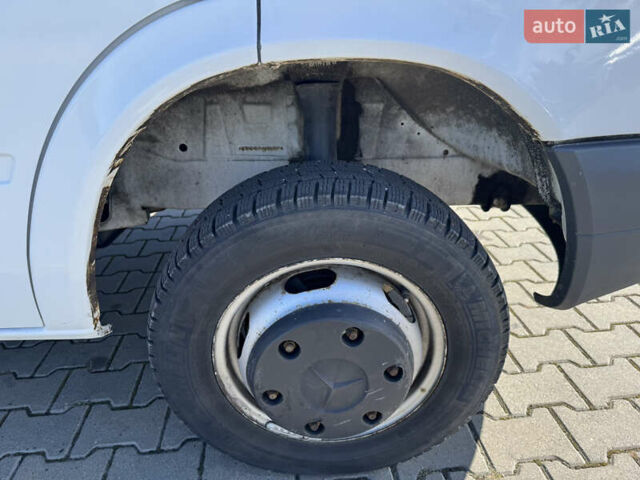 Білий Мерседес Sprinter, об'ємом двигуна 2.7 л та пробігом 450 тис. км за 17000 $, фото 3 на Automoto.ua