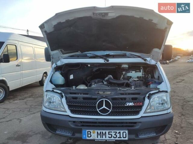 Белый Мерседес Sprinter, объемом двигателя 0 л и пробегом 298 тыс. км за 16500 $, фото 26 на Automoto.ua