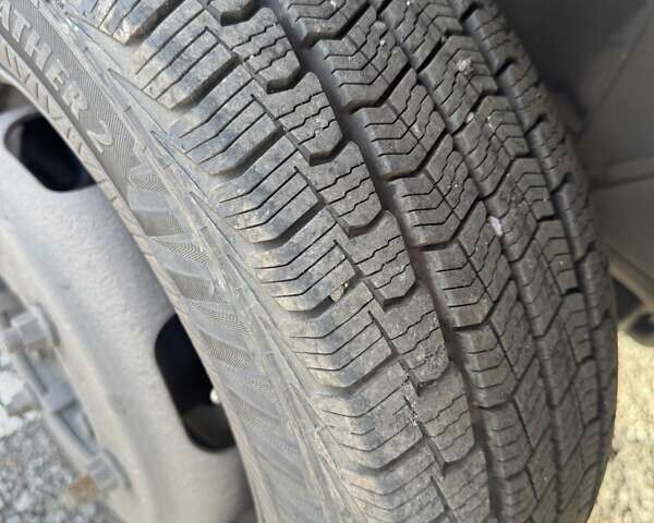 Белый Мерседес Sprinter, объемом двигателя 2.1 л и пробегом 800 тыс. км за 8500 $, фото 3 на Automoto.ua