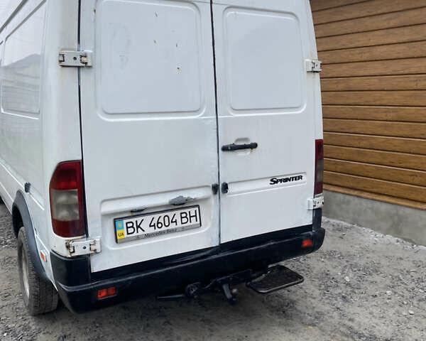 Білий Мерседес Sprinter, об'ємом двигуна 2.15 л та пробігом 350 тис. км за 8000 $, фото 8 на Automoto.ua