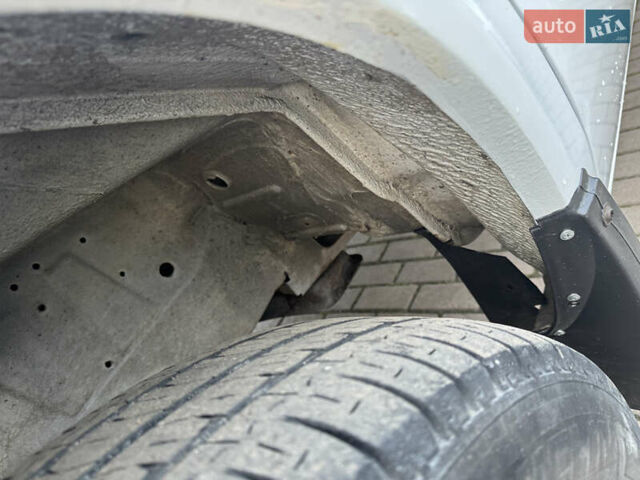 Белый Мерседес Sprinter, объемом двигателя 2.2 л и пробегом 351 тыс. км за 10600 $, фото 54 на Automoto.ua