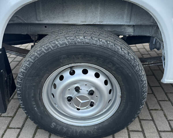 Белый Мерседес Sprinter, объемом двигателя 2.2 л и пробегом 351 тыс. км за 10600 $, фото 58 на Automoto.ua
