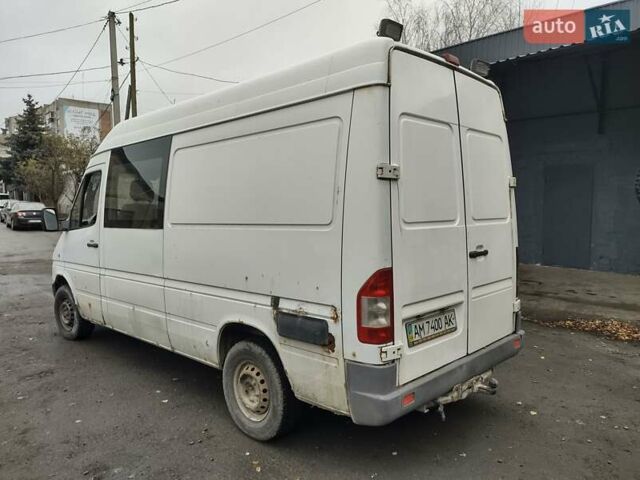 Білий Мерседес Sprinter, об'ємом двигуна 2.7 л та пробігом 403 тис. км за 5250 $, фото 6 на Automoto.ua