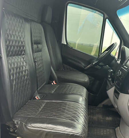 Белый Мерседес Sprinter, объемом двигателя 2.1 л и пробегом 150 тыс. км за 13000 $, фото 6 на Automoto.ua