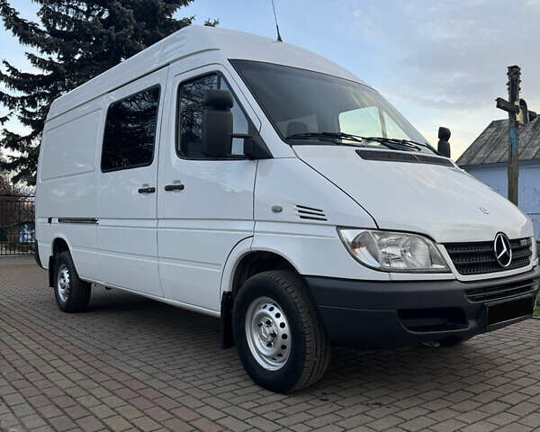 Белый Мерседес Sprinter, объемом двигателя 2.2 л и пробегом 351 тыс. км за 10600 $, фото 13 на Automoto.ua