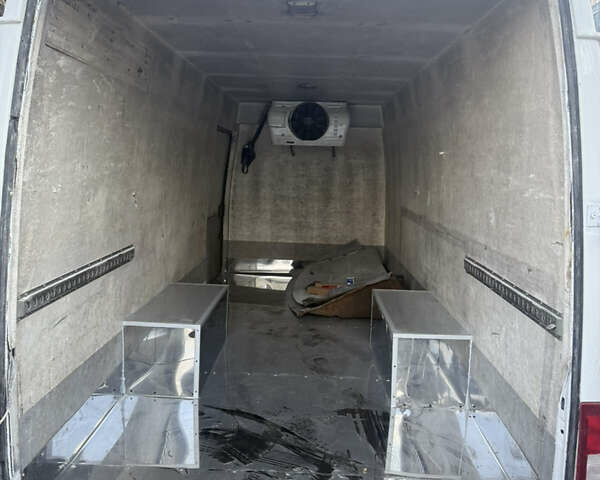 Білий Мерседес Sprinter, об'ємом двигуна 2.2 л та пробігом 921 тис. км за 15000 $, фото 9 на Automoto.ua