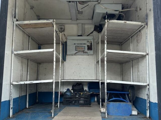 Белый Мерседес Sprinter, объемом двигателя 2.7 л и пробегом 400 тыс. км за 5500 $, фото 5 на Automoto.ua