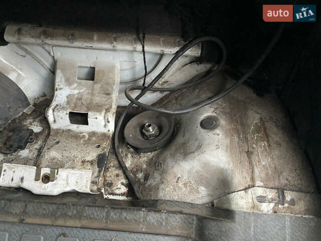 Білий Мерседес Sprinter, об'ємом двигуна 2.2 л та пробігом 390 тис. км за 6999 $, фото 37 на Automoto.ua