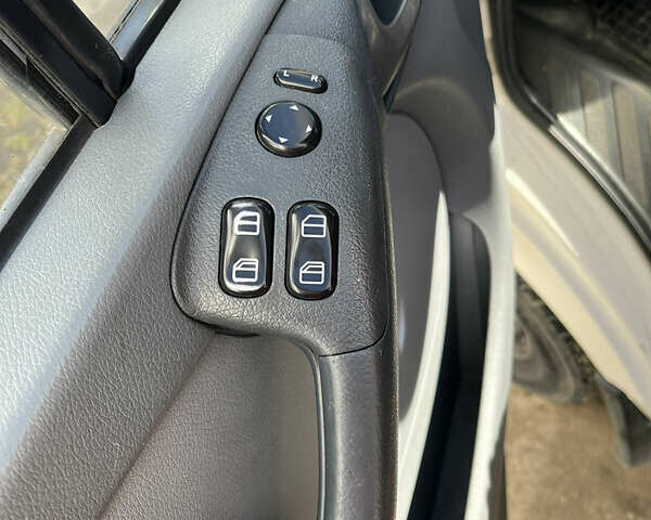 Білий Мерседес Sprinter, об'ємом двигуна 2.15 л та пробігом 825 тис. км за 6200 $, фото 26 на Automoto.ua