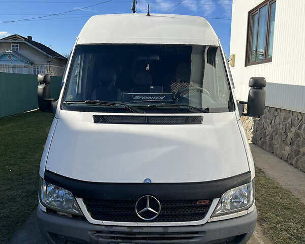 Білий Мерседес Sprinter, об'ємом двигуна 2.15 л та пробігом 825 тис. км за 6200 $, фото 2 на Automoto.ua