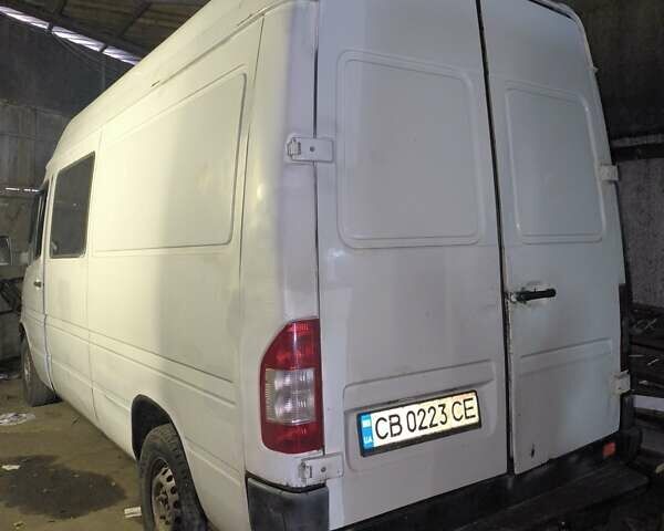 Білий Мерседес Sprinter, об'ємом двигуна 2.15 л та пробігом 350 тис. км за 5000 $, фото 1 на Automoto.ua