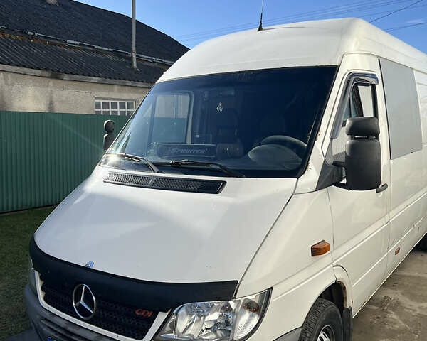 Білий Мерседес Sprinter, об'ємом двигуна 2.15 л та пробігом 825 тис. км за 6200 $, фото 1 на Automoto.ua