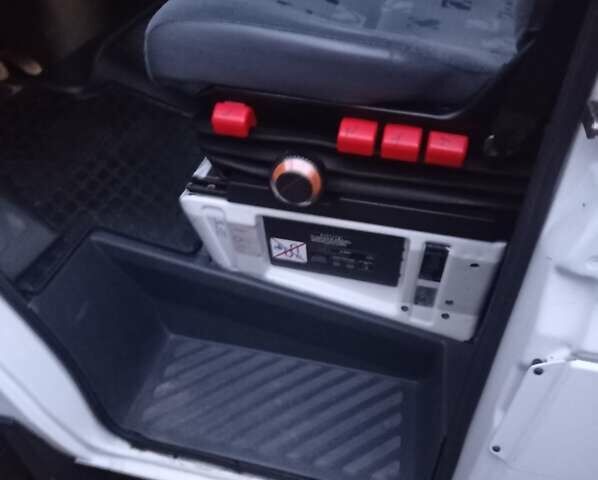 Білий Мерседес Sprinter, об'ємом двигуна 0 л та пробігом 182 тис. км за 15800 $, фото 60 на Automoto.ua