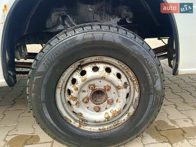 Белый Мерседес Sprinter, объемом двигателя 2.7 л и пробегом 623 тыс. км за 10700 $, фото 11 на Automoto.ua