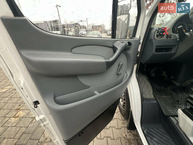Білий Мерседес Sprinter, об'ємом двигуна 2.15 л та пробігом 600 тис. км за 10750 $, фото 20 на Automoto.ua