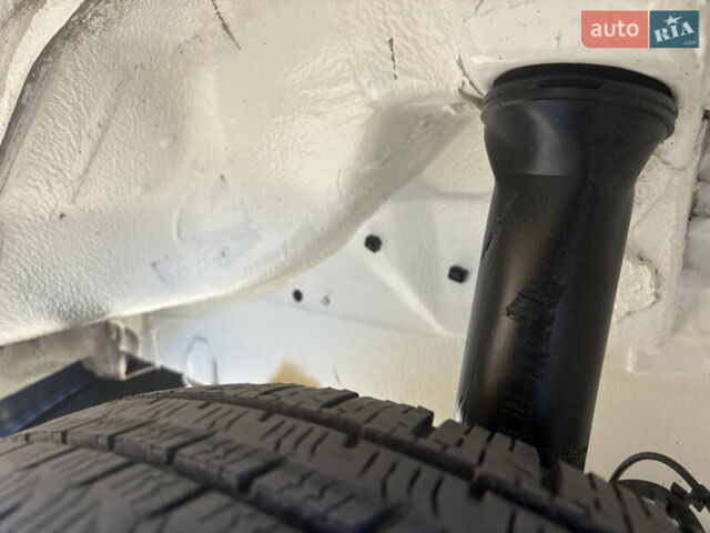 Білий Мерседес Sprinter, об'ємом двигуна 2.7 л та пробігом 198 тис. км за 18500 $, фото 18 на Automoto.ua