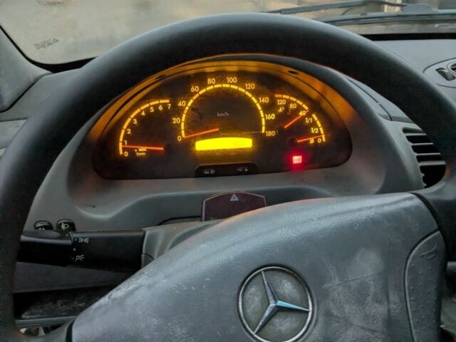 Белый Мерседес Sprinter, объемом двигателя 0 л и пробегом 470 тыс. км за 5600 $, фото 3 на Automoto.ua