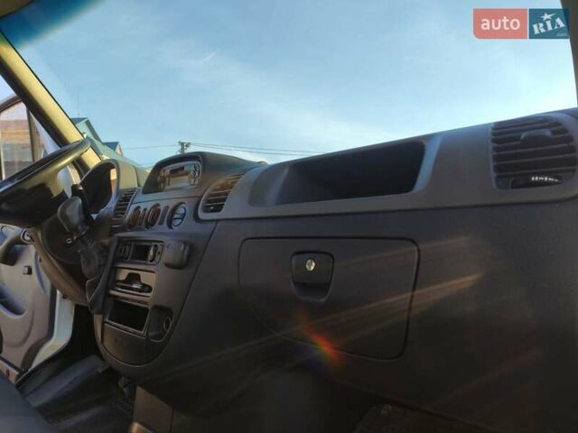 Белый Мерседес Sprinter, объемом двигателя 0 л и пробегом 260 тыс. км за 15500 $, фото 17 на Automoto.ua