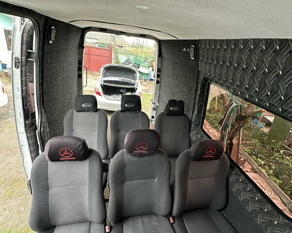 Белый Мерседес Sprinter, объемом двигателя 2.15 л и пробегом 315 тыс. км за 10700 $, фото 10 на Automoto.ua