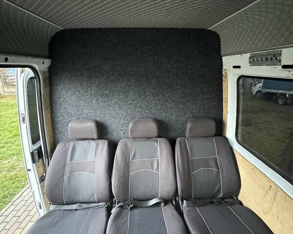 Белый Мерседес Sprinter, объемом двигателя 2.2 л и пробегом 351 тыс. км за 10600 $, фото 40 на Automoto.ua