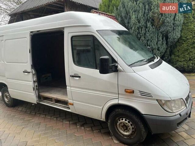 Білий Мерседес Sprinter, об'ємом двигуна 2.7 л та пробігом 640 тис. км за 10500 $, фото 4 на Automoto.ua