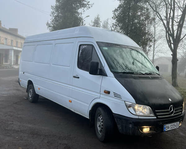 Білий Мерседес Sprinter, об'ємом двигуна 2.15 л та пробігом 350 тис. км за 8200 $, фото 2 на Automoto.ua