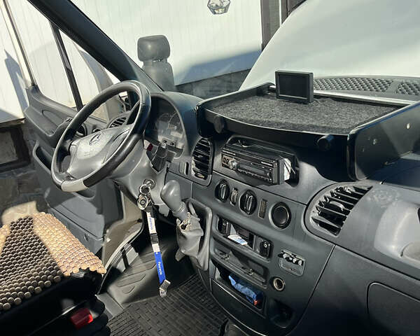 Білий Мерседес Sprinter, об'ємом двигуна 2.15 л та пробігом 825 тис. км за 6200 $, фото 13 на Automoto.ua