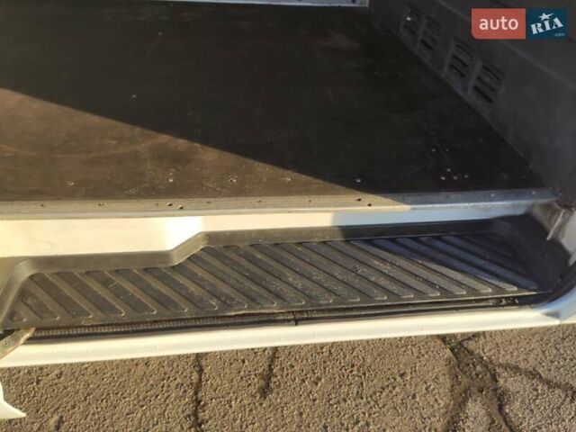 Белый Мерседес Sprinter, объемом двигателя 0 л и пробегом 260 тыс. км за 15500 $, фото 22 на Automoto.ua