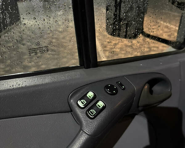 Білий Мерседес Sprinter, об'ємом двигуна 2.7 л та пробігом 387 тис. км за 12500 $, фото 15 на Automoto.ua