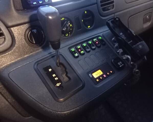 Білий Мерседес Sprinter, об'ємом двигуна 0 л та пробігом 182 тис. км за 15800 $, фото 59 на Automoto.ua