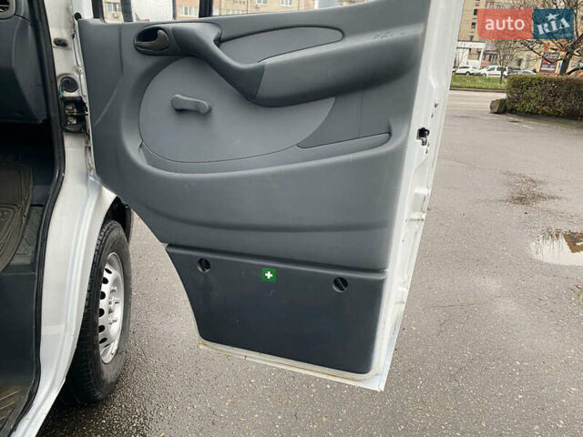 Білий Мерседес Sprinter, об'ємом двигуна 2.2 л та пробігом 390 тис. км за 6999 $, фото 57 на Automoto.ua