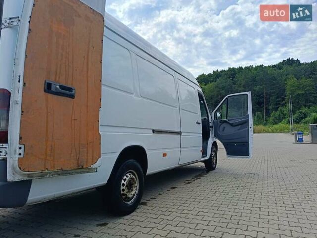 Белый Мерседес Sprinter, объемом двигателя 2.7 л и пробегом 623 тыс. км за 10700 $, фото 18 на Automoto.ua