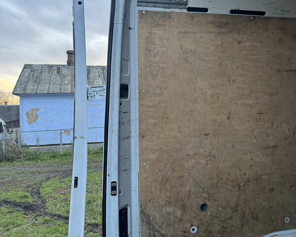 Белый Мерседес Sprinter, объемом двигателя 2.2 л и пробегом 351 тыс. км за 10600 $, фото 47 на Automoto.ua