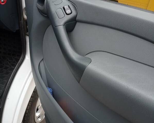 Білий Мерседес Sprinter, об'ємом двигуна 0 л та пробігом 182 тис. км за 15800 $, фото 30 на Automoto.ua