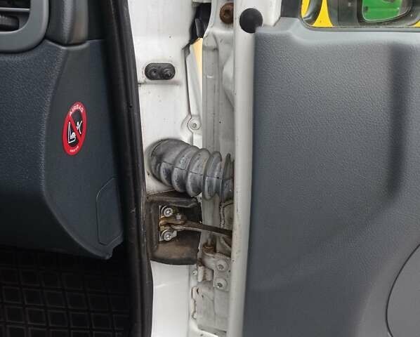 Білий Мерседес Sprinter, об'ємом двигуна 0 л та пробігом 182 тис. км за 15800 $, фото 26 на Automoto.ua