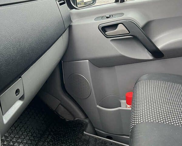 Белый Мерседес Sprinter, объемом двигателя 2.15 л и пробегом 226 тыс. км за 15355 $, фото 11 на Automoto.ua